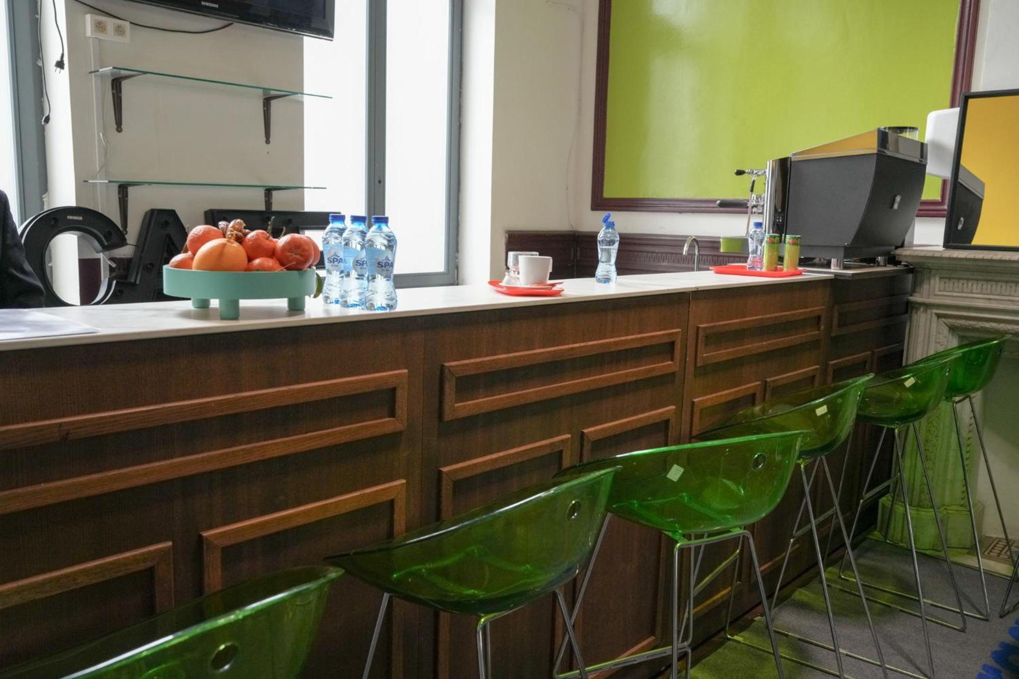 Hostel Your Midi Station Brussels